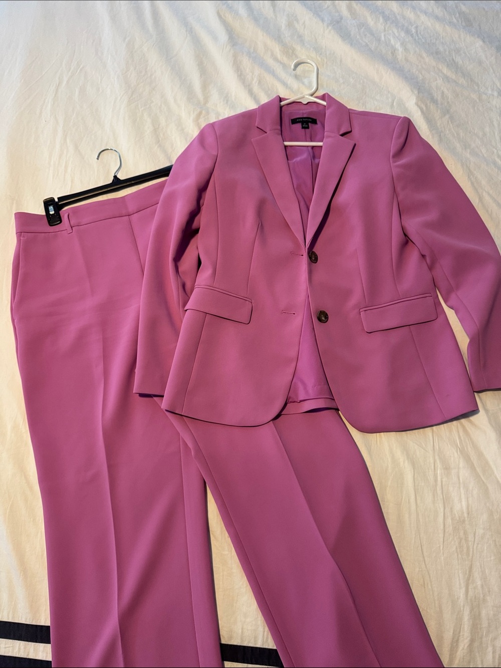 Ann Taylor Women's Pink Two-Piece Tailored Suit Jacket 8P & Pants 12P